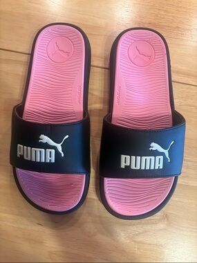 Puma Black Strap Pink Footbed Slide Sandals - Woman's Size 8